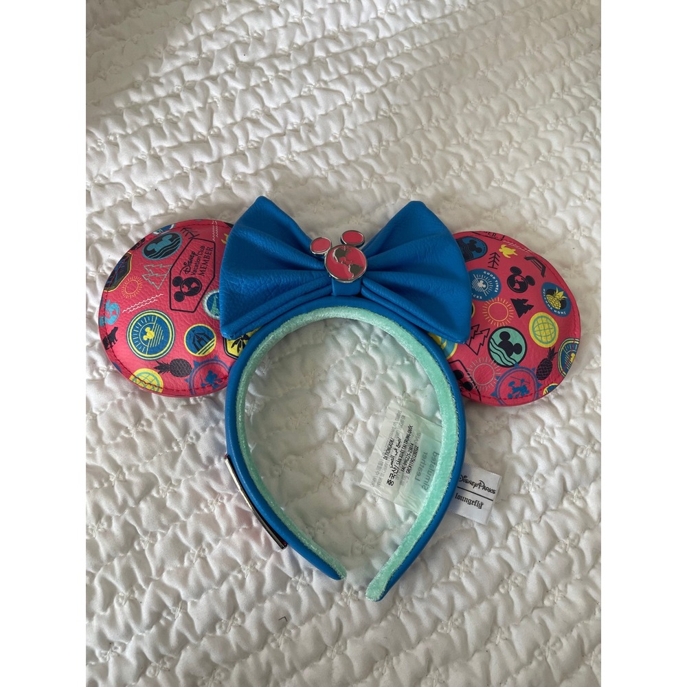 Disney Loungefly Minnie Mouse Ears Disney Vacation Club DVC Member Bow#511